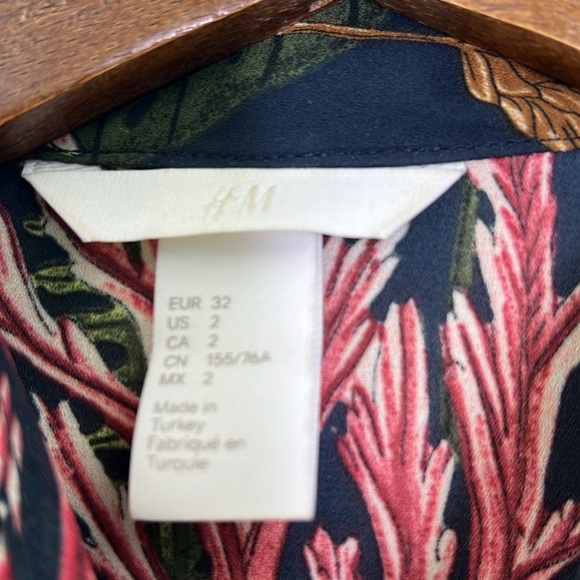 H&M - Bright Floral Colorful Patterned Half Button Long Sleeve Blouse Size 2 - Picture 9 of 11